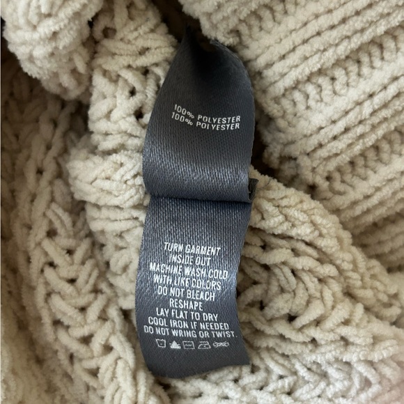 Aerie Cozy Oversized Sweater Chenille Turtleneck - Picture 7 of 7